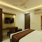 Airport Hotel The Volga