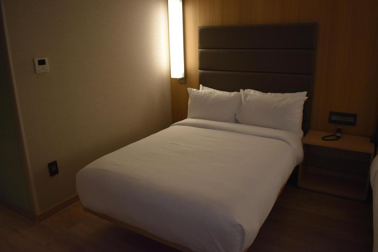 Airport Hotel The Volga Hotel